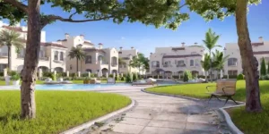 تاون هاوس للبيع الباتيو سيتي هيلز التجمع السادس مساحة 220 متر مربع